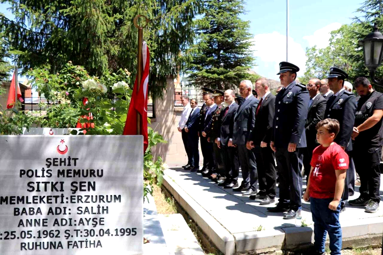 Oltu’da 15 Temmuz Şehitleri dualarla anıldı