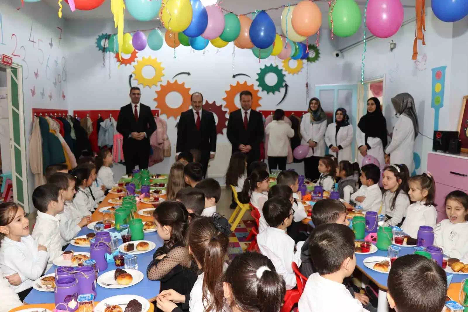 OLTU’DA 4-6 YAŞ KUR’AN KURSUNDA TEKNE ORUCU İFTARI
