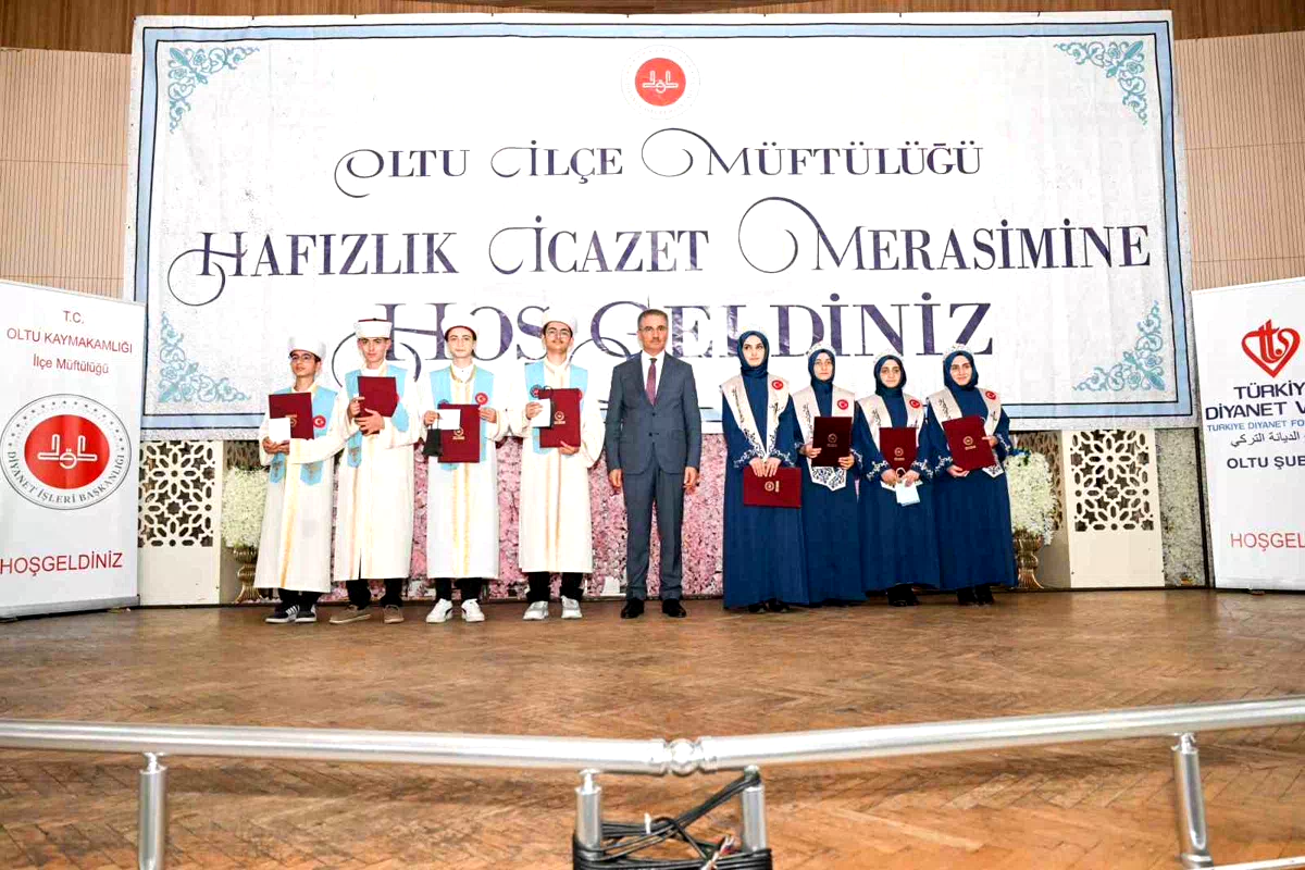 Oltu’da 54 hafız için icazet merasimi düzenlendi