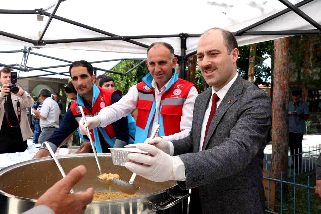 Oltu’da aşure coşkusu