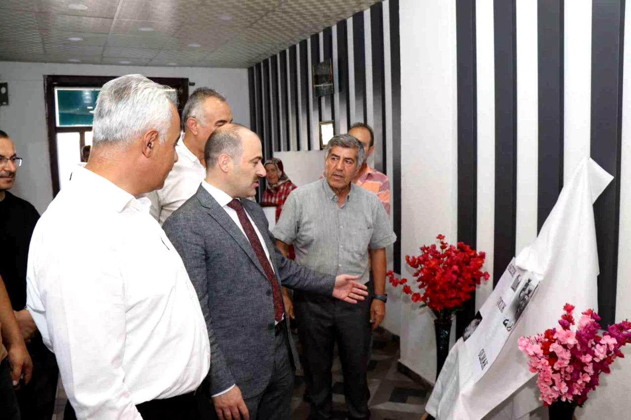 Oltu’da “Gazze’de Çocuk Olmak” resimlerle anlatıldı