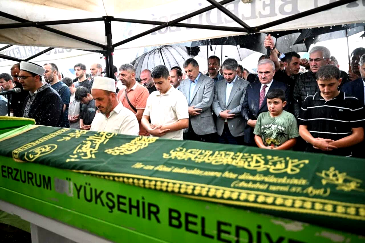 Oltu’daki taş ocakları mercek altında