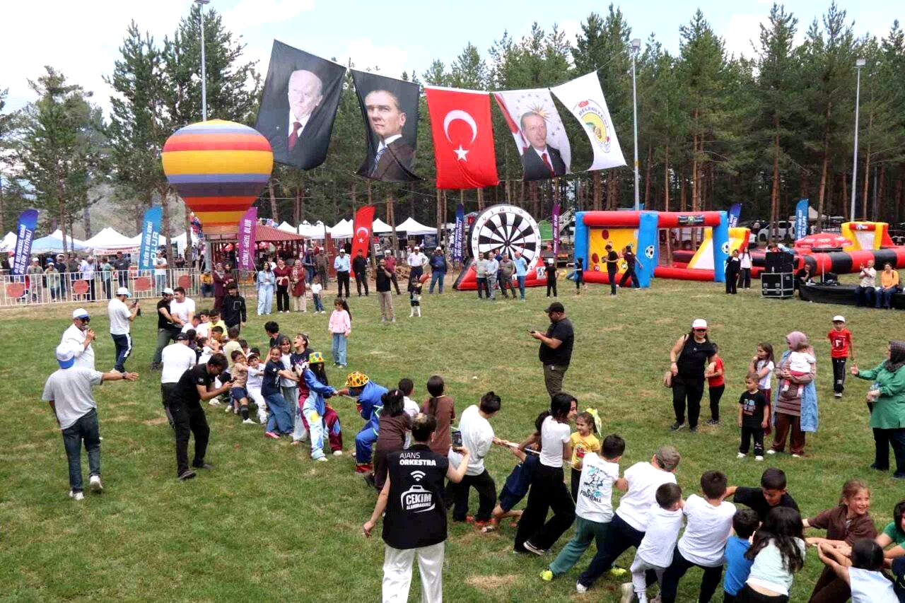 Olur Akdağ Festivali büyük coşkuyla başladı, çocuklar doyasıya eğlendi
