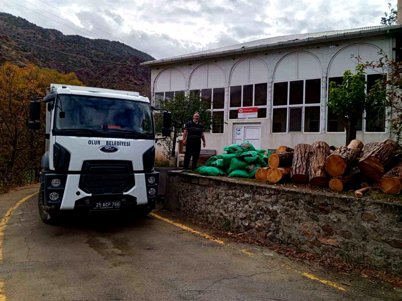 Olur Belediyesi’nden camilere kışlık kömür desteği