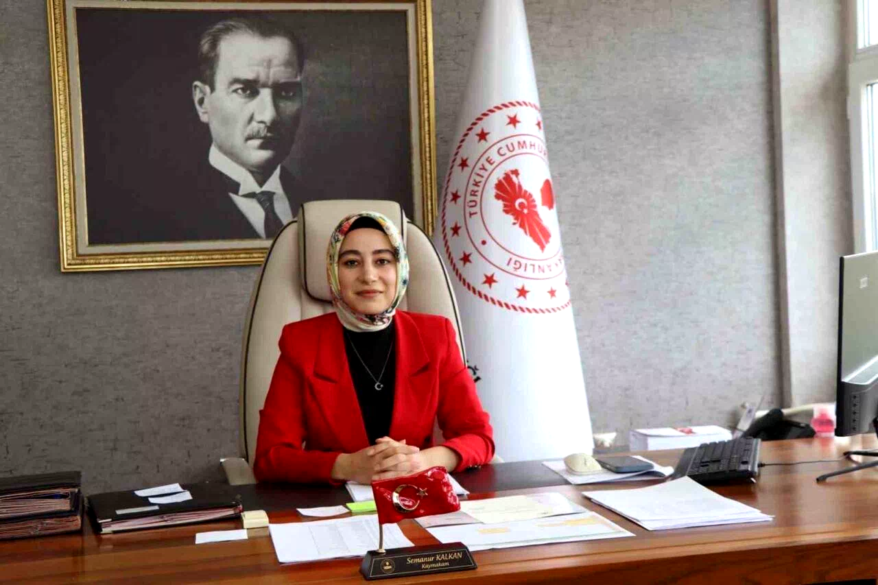 Olur’da bir ilk: Kaymakam Semanur Kalkan göreve başladı