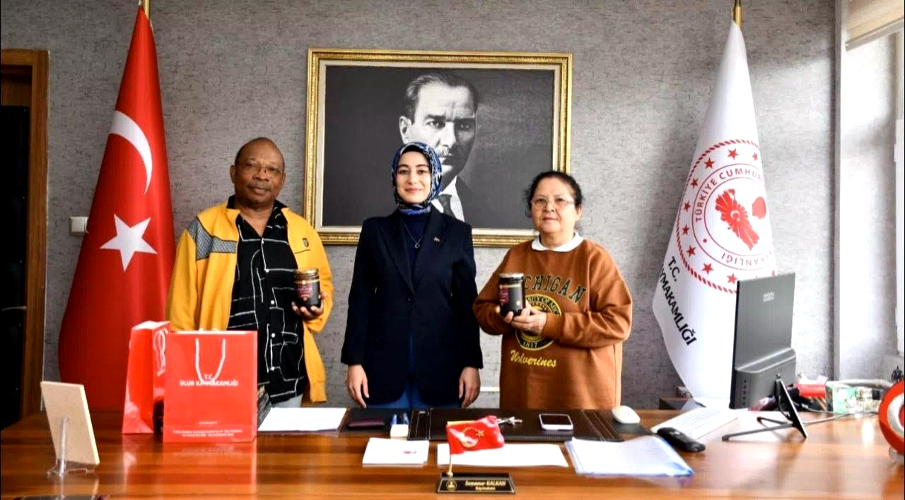 Olur Kaymakamı Semanur Kalkan’a Afrika’dan anlamlı ziyaret