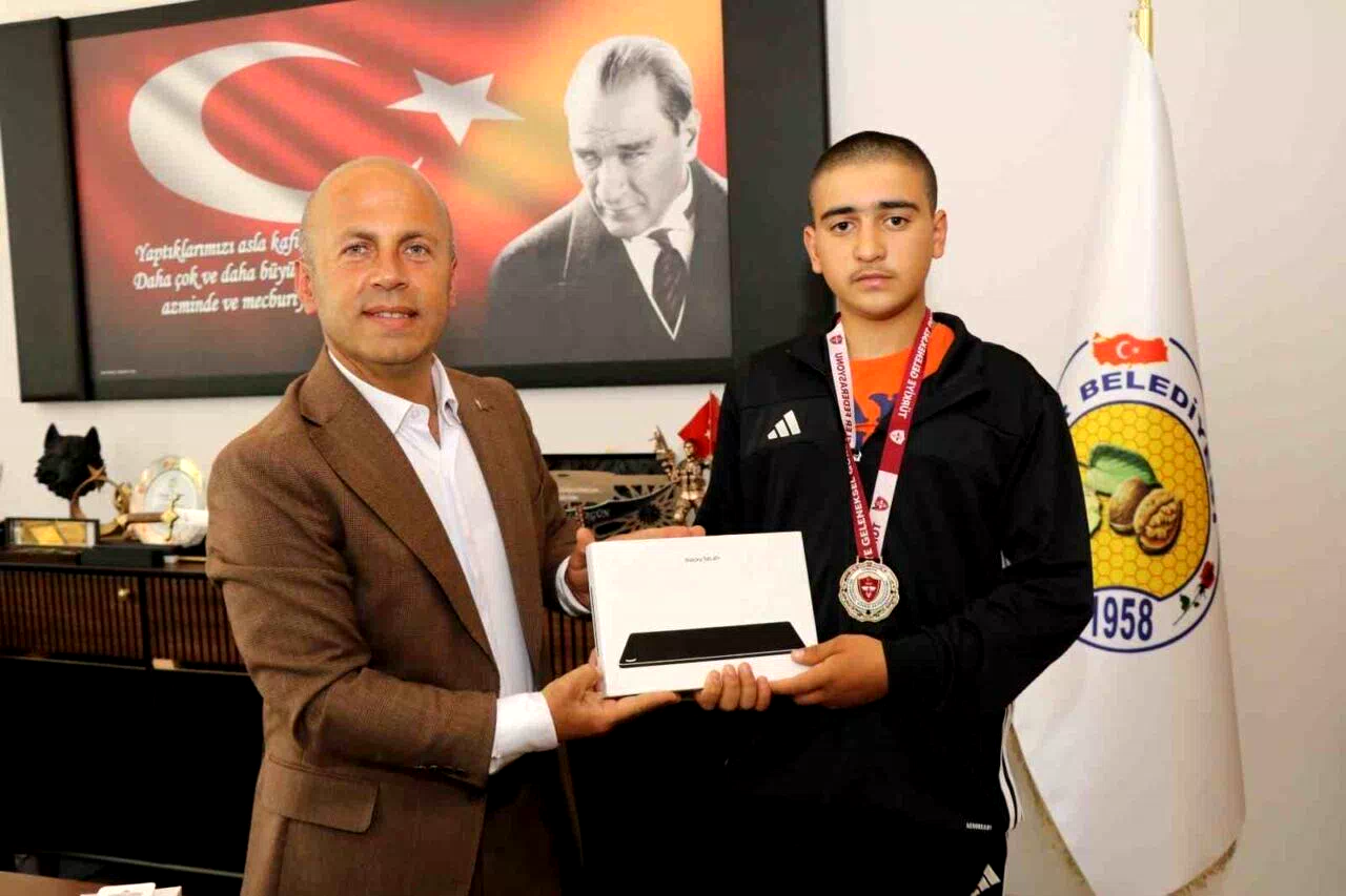 Olurlu genç pehlivana Başkan Ergün’den tam destek