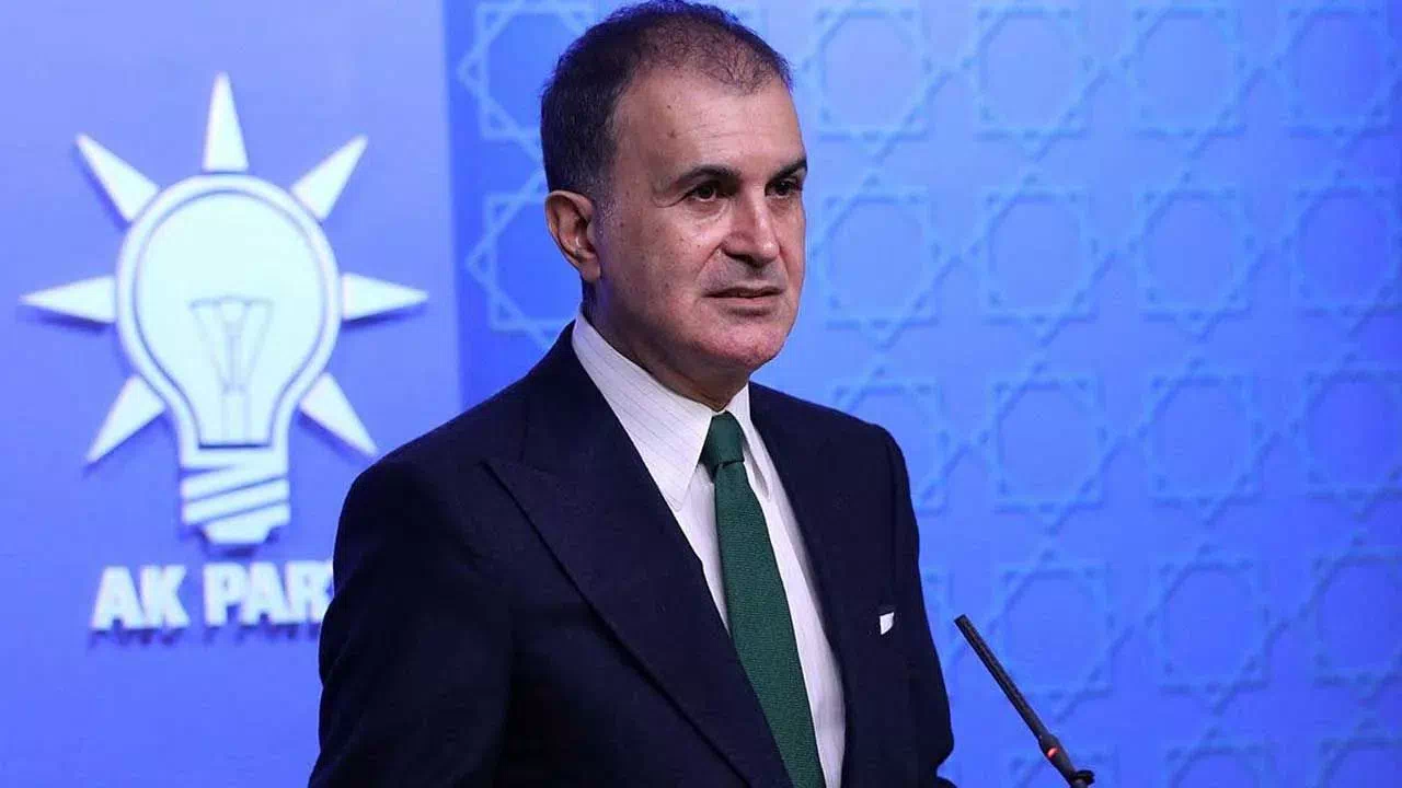 Ömer Çelik’ten Özgür Özel’e sert eleştiri: “Siyasi fanatizm ve sosyal bölücülük”