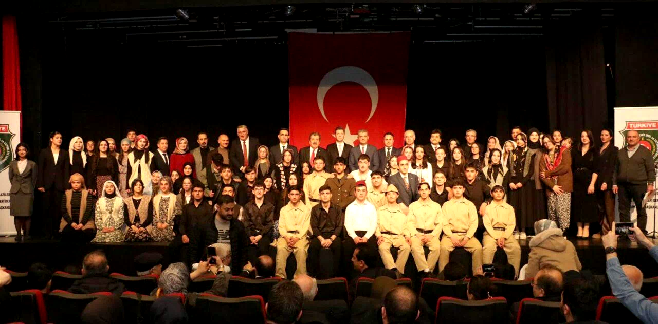 Oratoryoda “Zulüm” tartışması