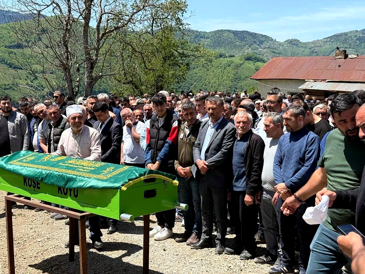 Ordu’da denizde boğularak hayatını kaybeden lise öğrencisi toprağa verildi