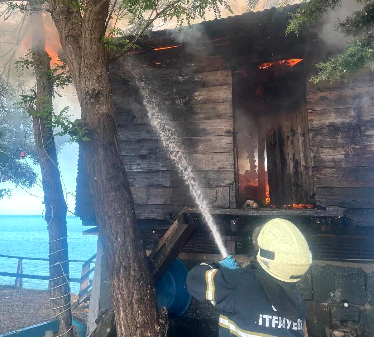Ordu’da kafe eklentisinde yangın