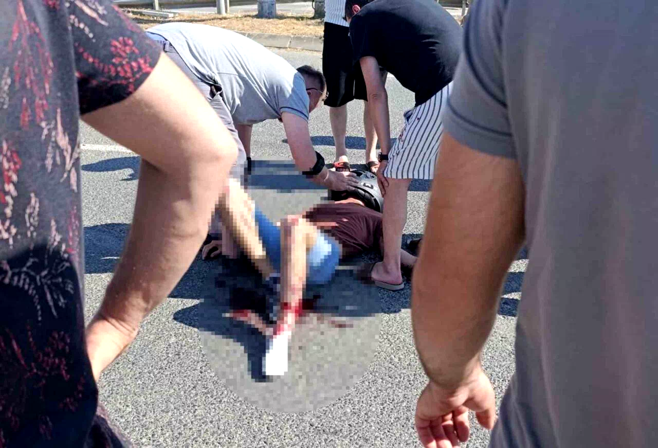 Ordu’da motosiklet ile otomobil çarpıştı: 1’i çocuk 2 yaralı