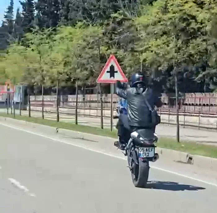 Ordu’da motosiklet ile trafikte şov yapan sürücüye ceza yağdı
