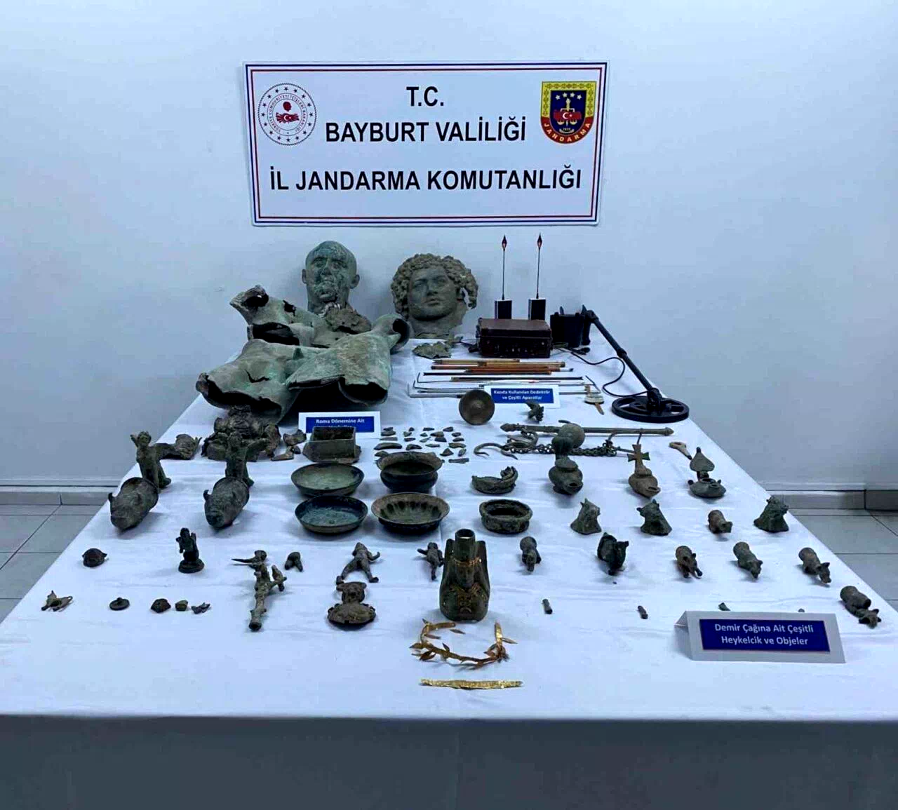 Orta Çağ, Demir Çağı ve Roma Dönemi’ne ait 156 tarihi eser ele geçirildi
