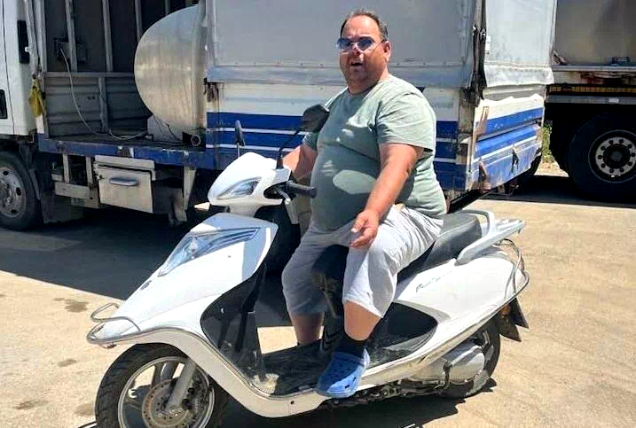 Otomobil ile çarpışan motosiklet sürücüsü hayatını kaybetti