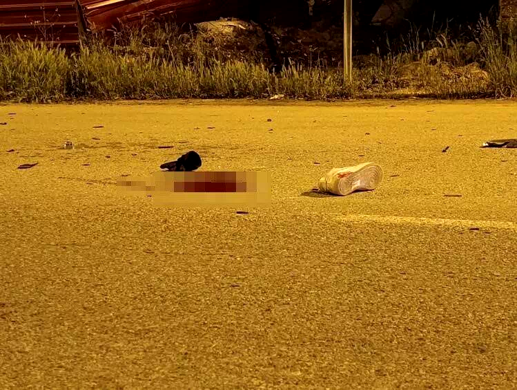 Otomobille kafa kafaya çarpışan motosiklet sürücüsü hayatını kaybetti