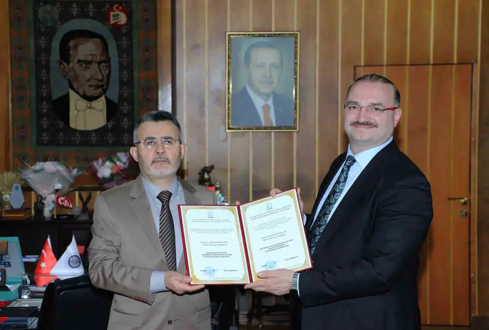 Özbekistan’dan Prof. Dr. Hüseyin Baydemir’e Fahri Profesörlük ve Bilim Nişanı
