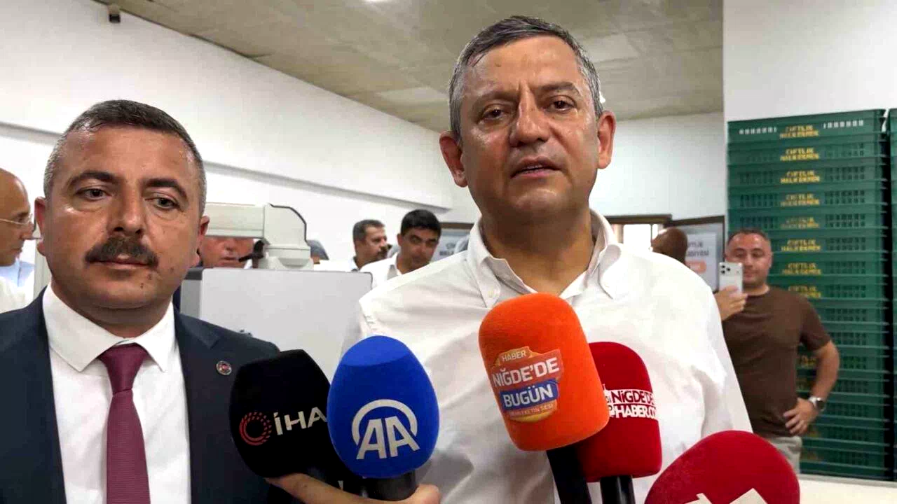 Özgür Özel: “Bu hizmet odaklı yürüyüşü kimse engelleyemez”