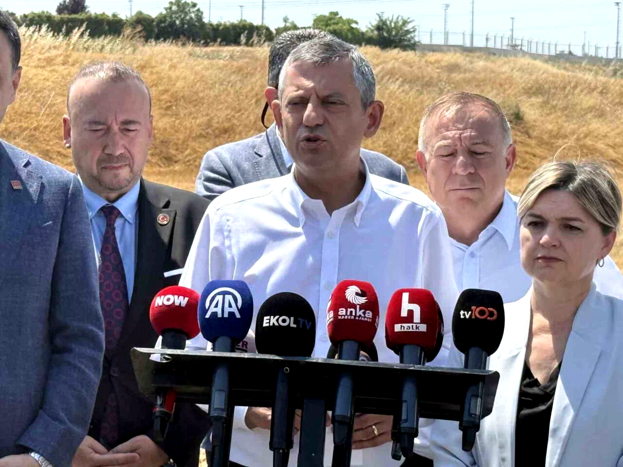 Özgür Özel’den ‘Terörsüz Türkiye Komisyonu’ yorumu