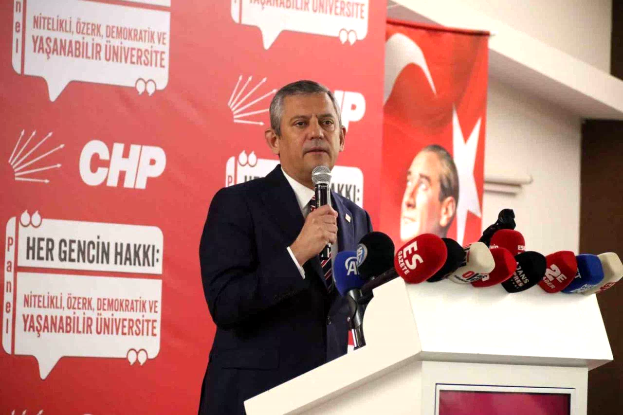 Özgür Özel: “Devlet bey ve ben de beka sorunu tarif ediyoruz ama aramızda fark var”