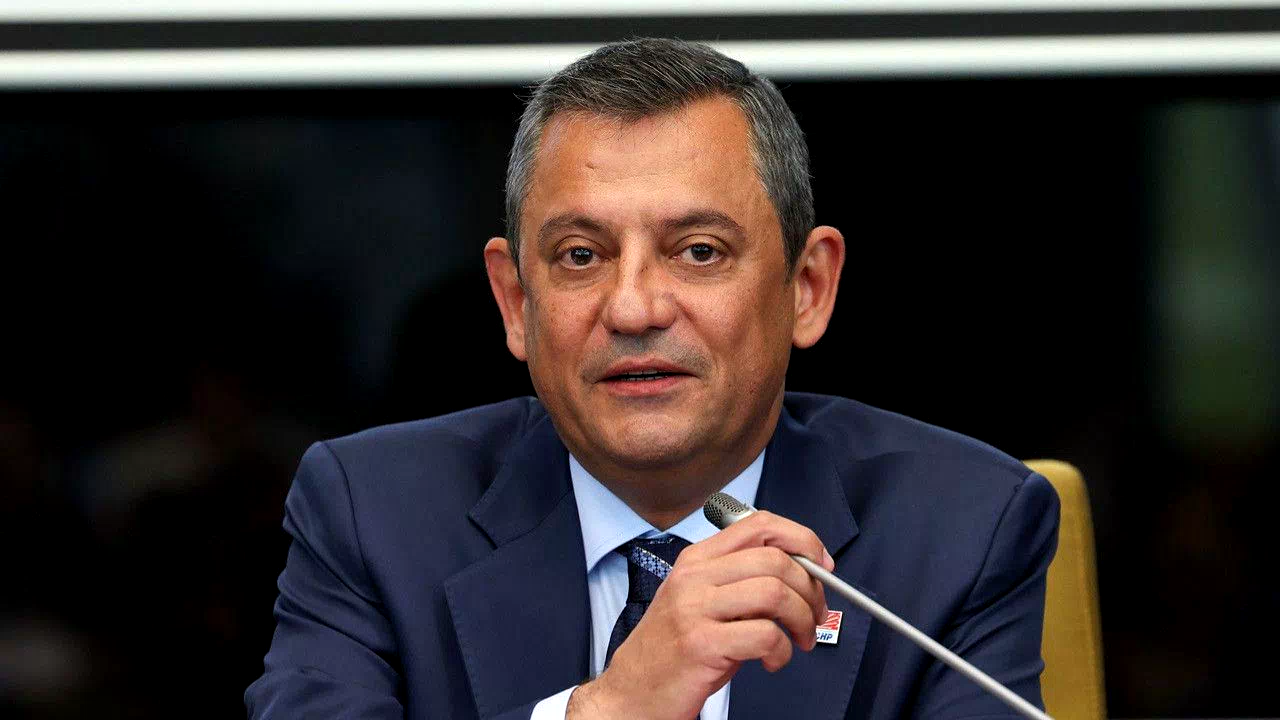Özgür Özel: Millete ait olan egemenliğe, cumhuriyetimizin değerlerine ilelebet sahip çıkacağız