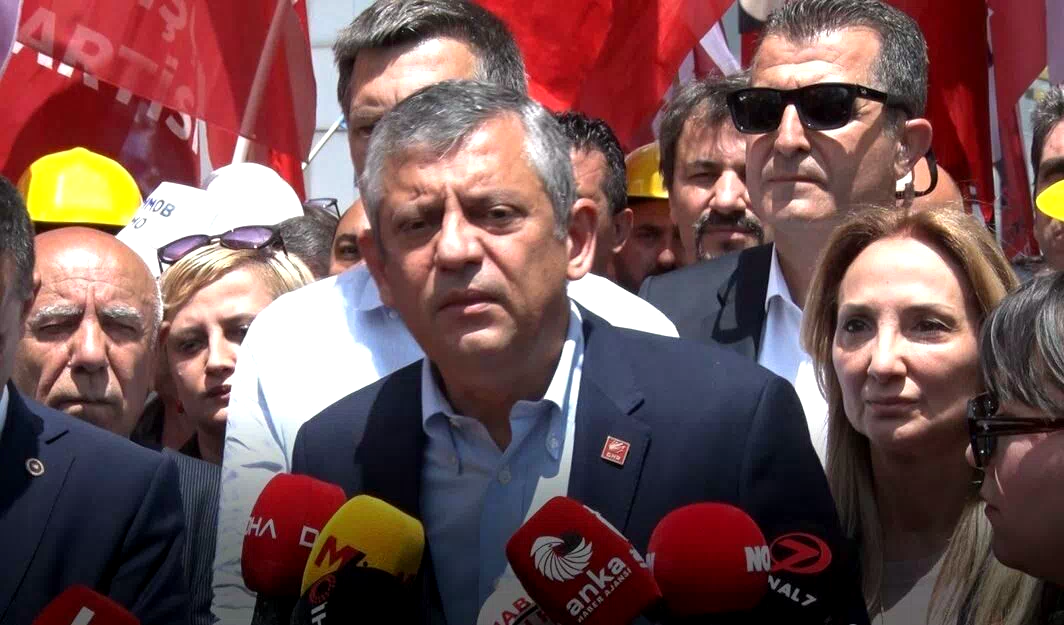 Özgür Özel: “Son kuruş ödenene, haklarını alana kadar madencilerin arkasındayız”