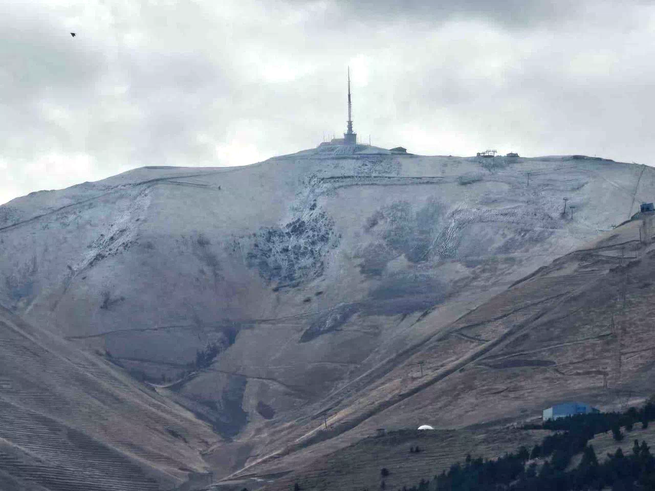 Palandöken bir kez daha beyaza büründü