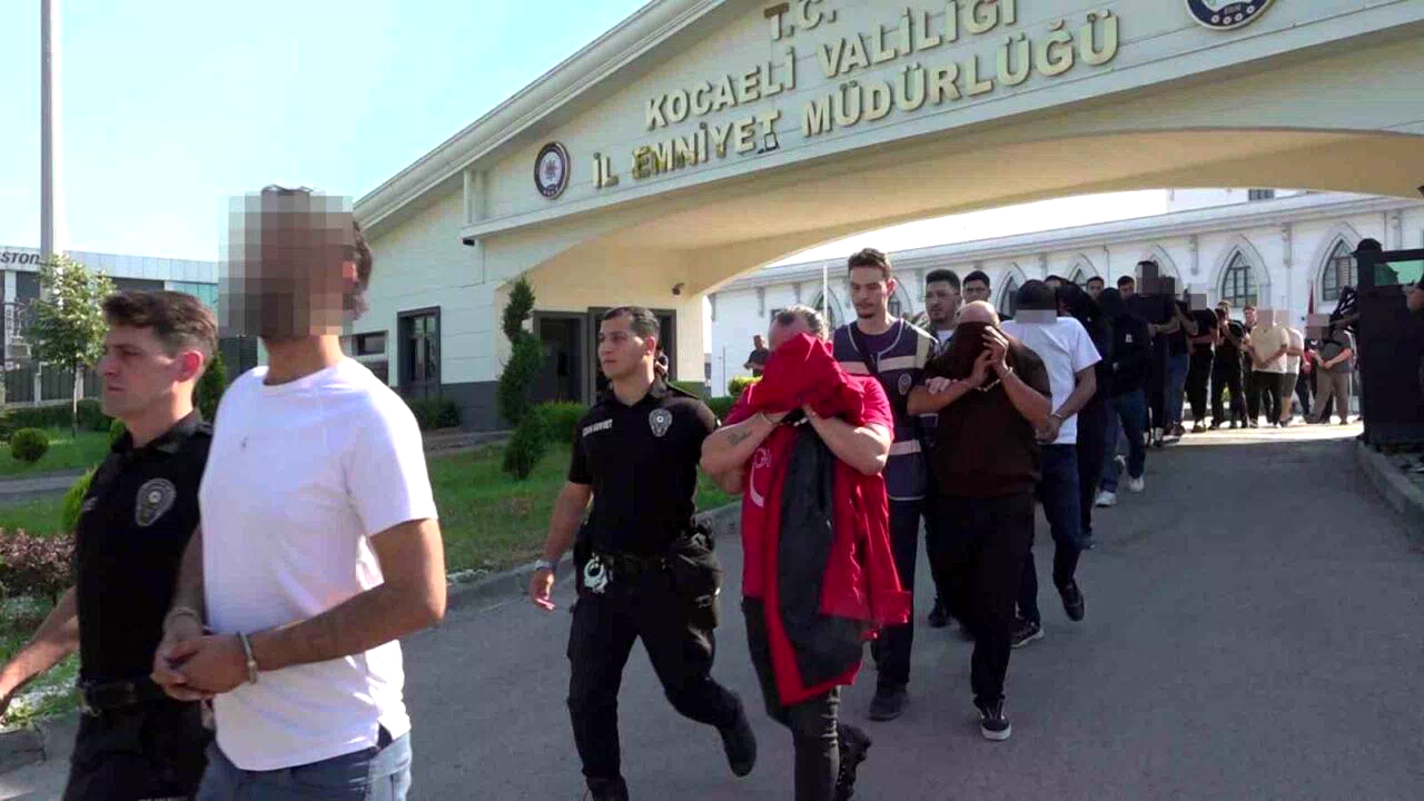 Paravan şirketlerle milyarlarca liralık bahis ağına darbe: 101 tutuklama