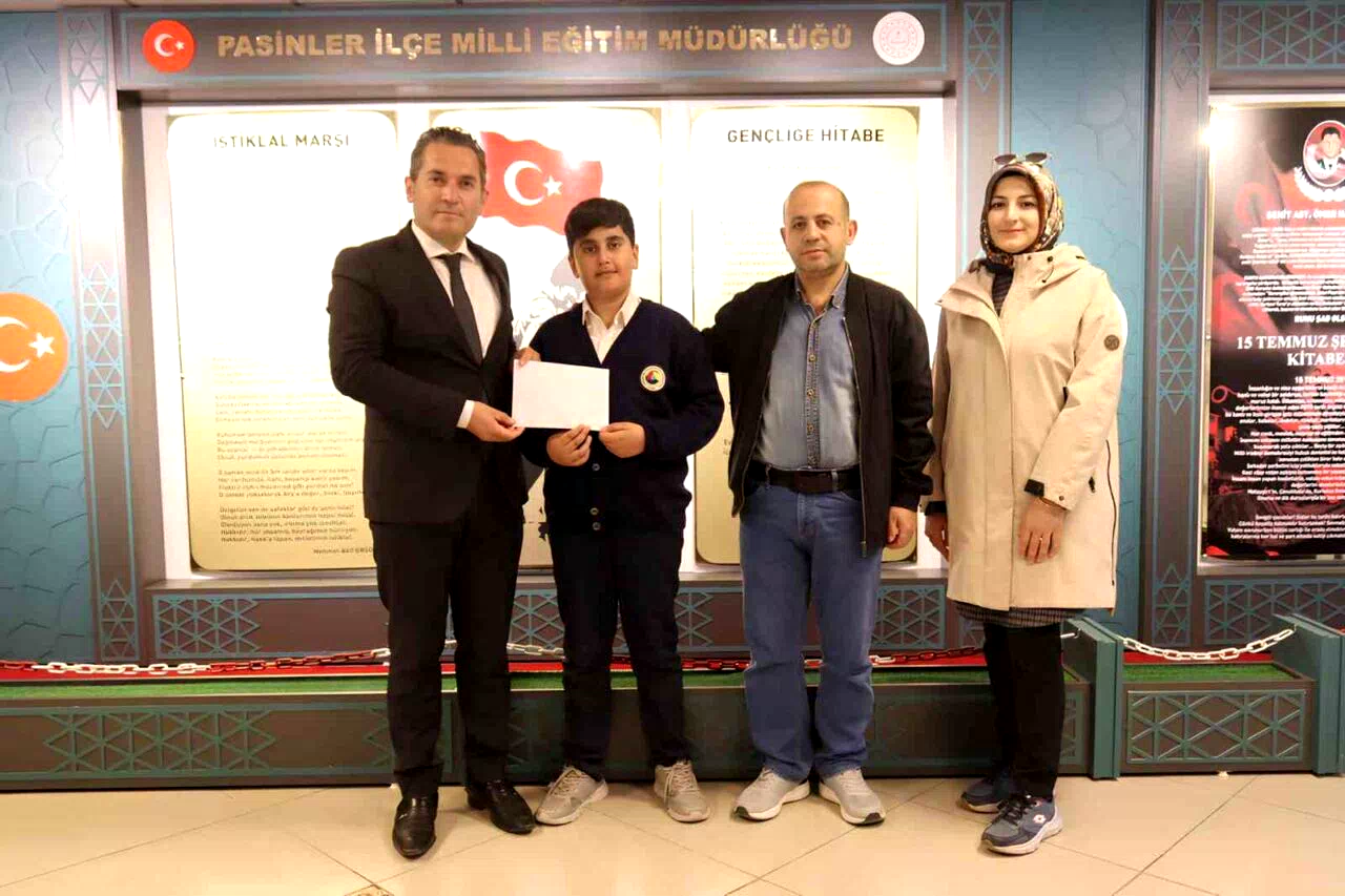 Pasinlerli öğrenci bursluluk sınavında Türkiye birincisi oldu