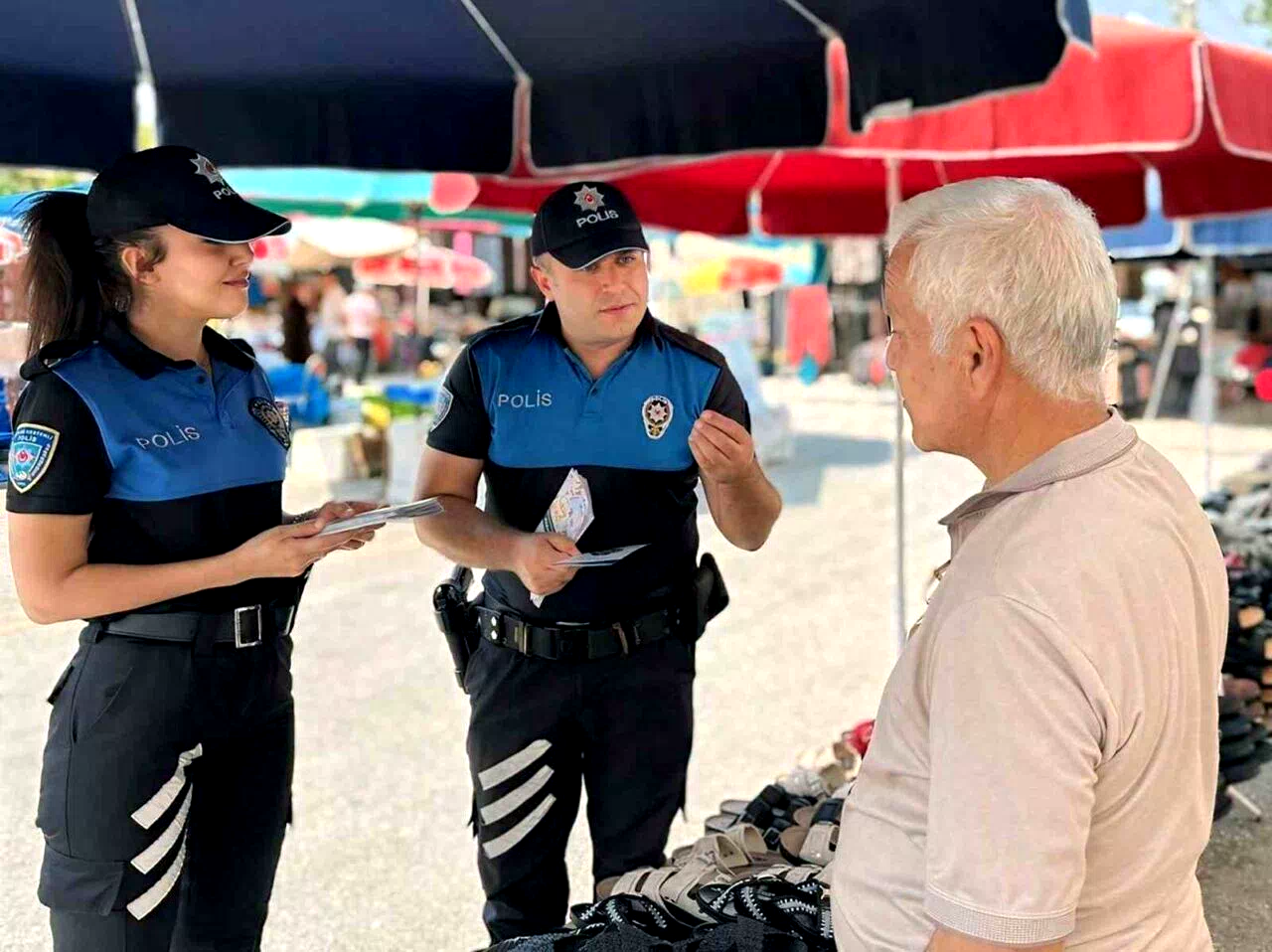 Pazarda dolandırıcılık ve sahte para uyarısı