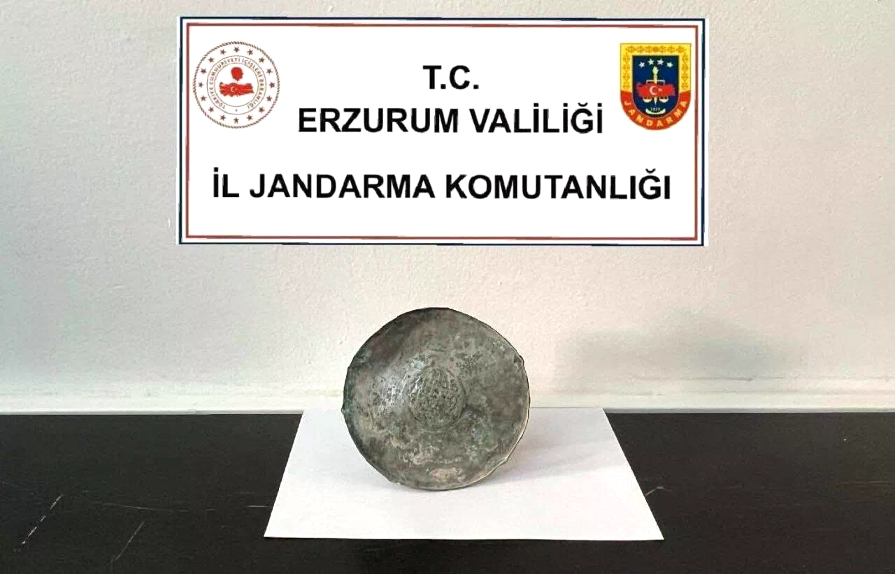 Piknikte bulduğu Bizans dönemi bronz diski jandarmaya teslim etti