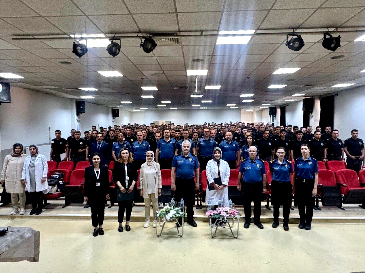 Polis Eğitim Merkezi Öğrencileri sağlık elçisi oldu