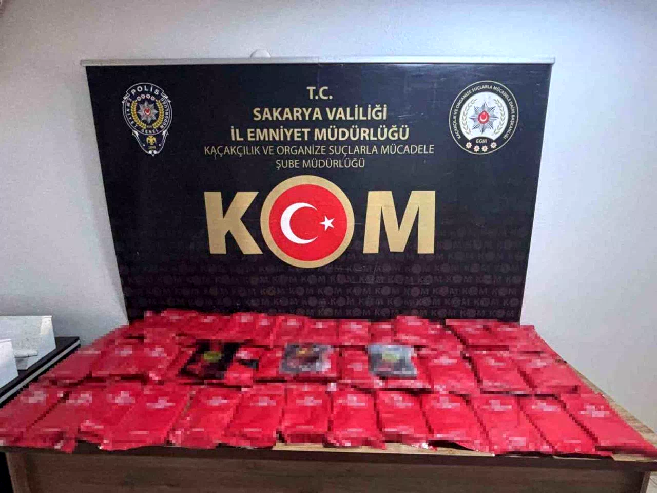Polisten 4 ayrı kaçakçılık operasyonu: 5 gözaltı