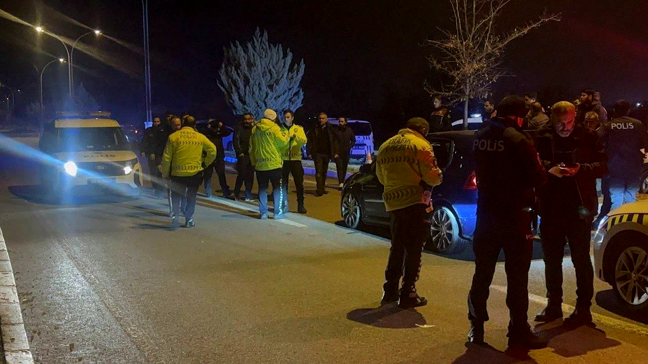 Polisten kaçan alkollü sürücü 3 araca çarptı