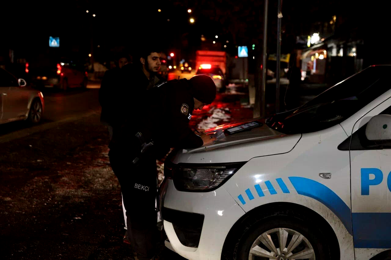 Polisten şok uygulamalara devam