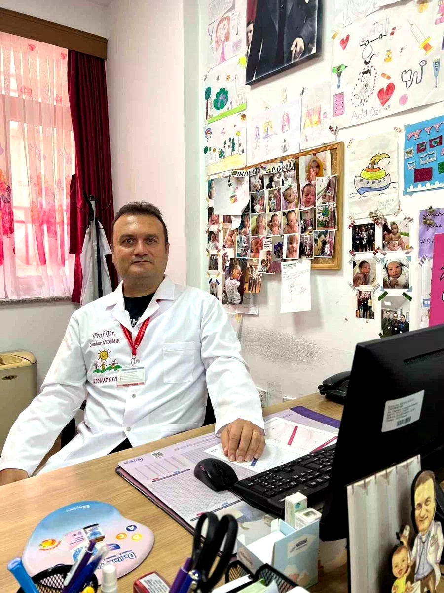 Prof. Dr. Cumhur Aydemir: “Anne sütü, sağlıklı nesillerin temelidir”