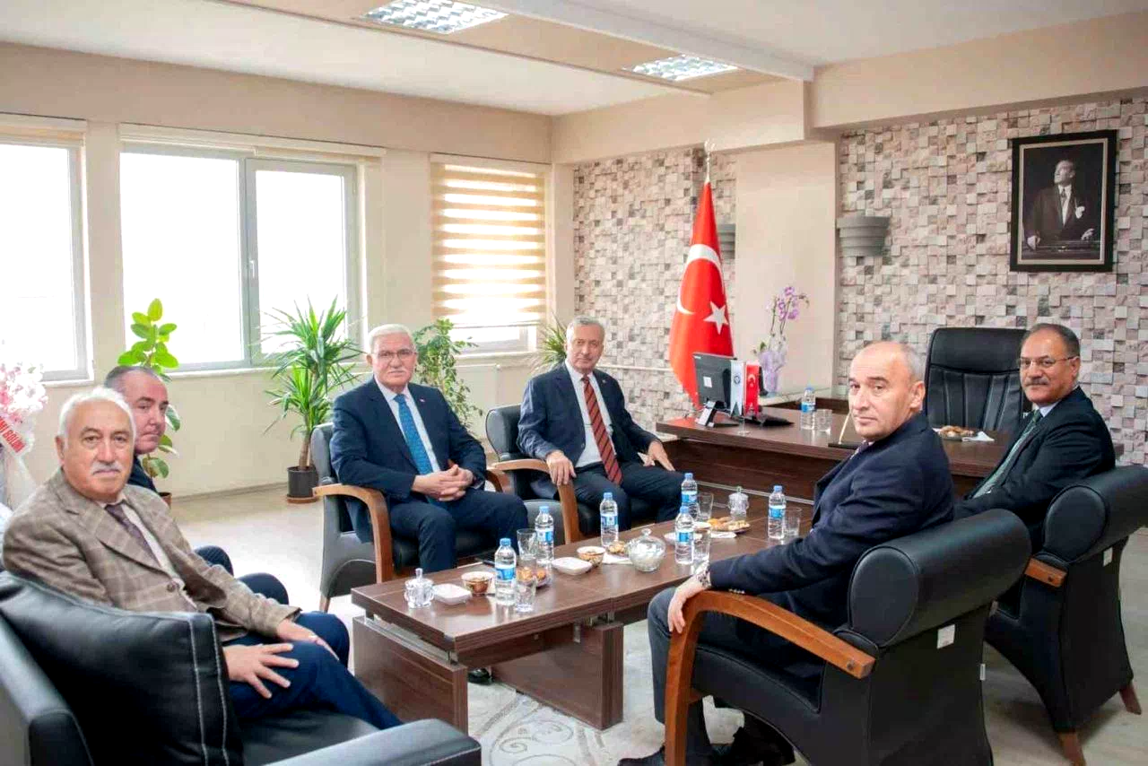 Prof. Dr. Karabulut, İktisadi ve İdari Bilimler Fakültesi Dekanı olarak atandı