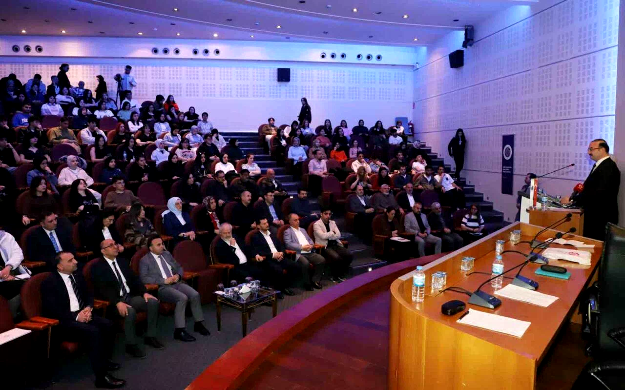 Puşkin ve Redhouse, kültür turizmi bağlamında Atatürk Üniversitesi’nde ele alındı
