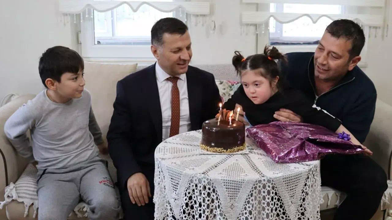 Ramazan'da bakanlıktan 155 bin aileye ziyaret