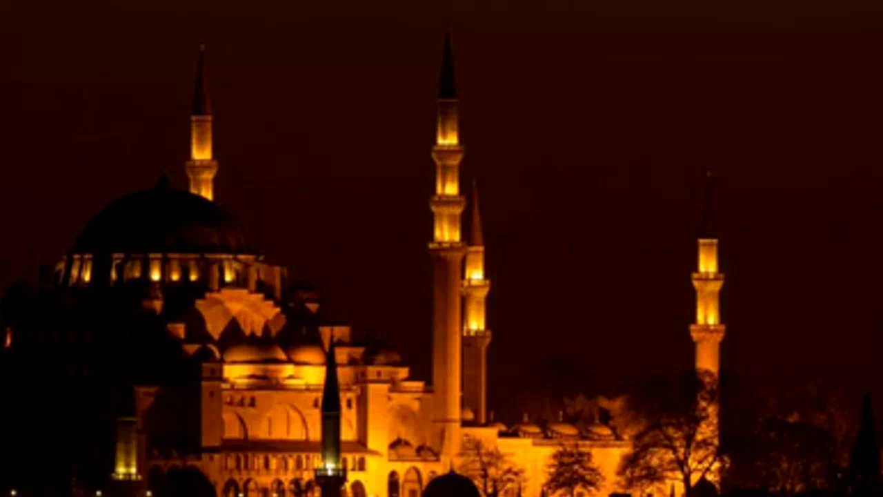 Ramazan ne zaman başlıyor? İlk teravih, sahur ve fitre miktarı belli oldu