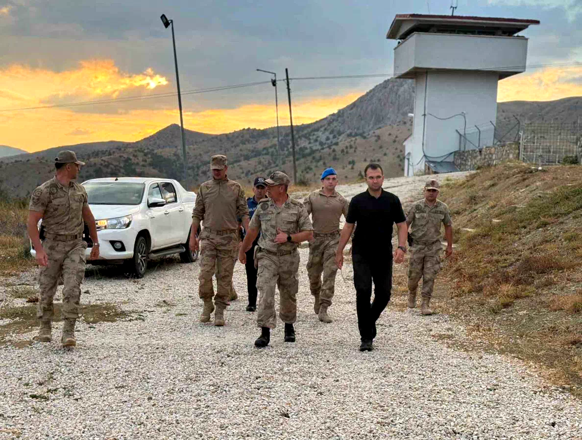 Refahiye Kaymakamı Taşkıran, jandarmanın çalışmalarını yerinde inceledi