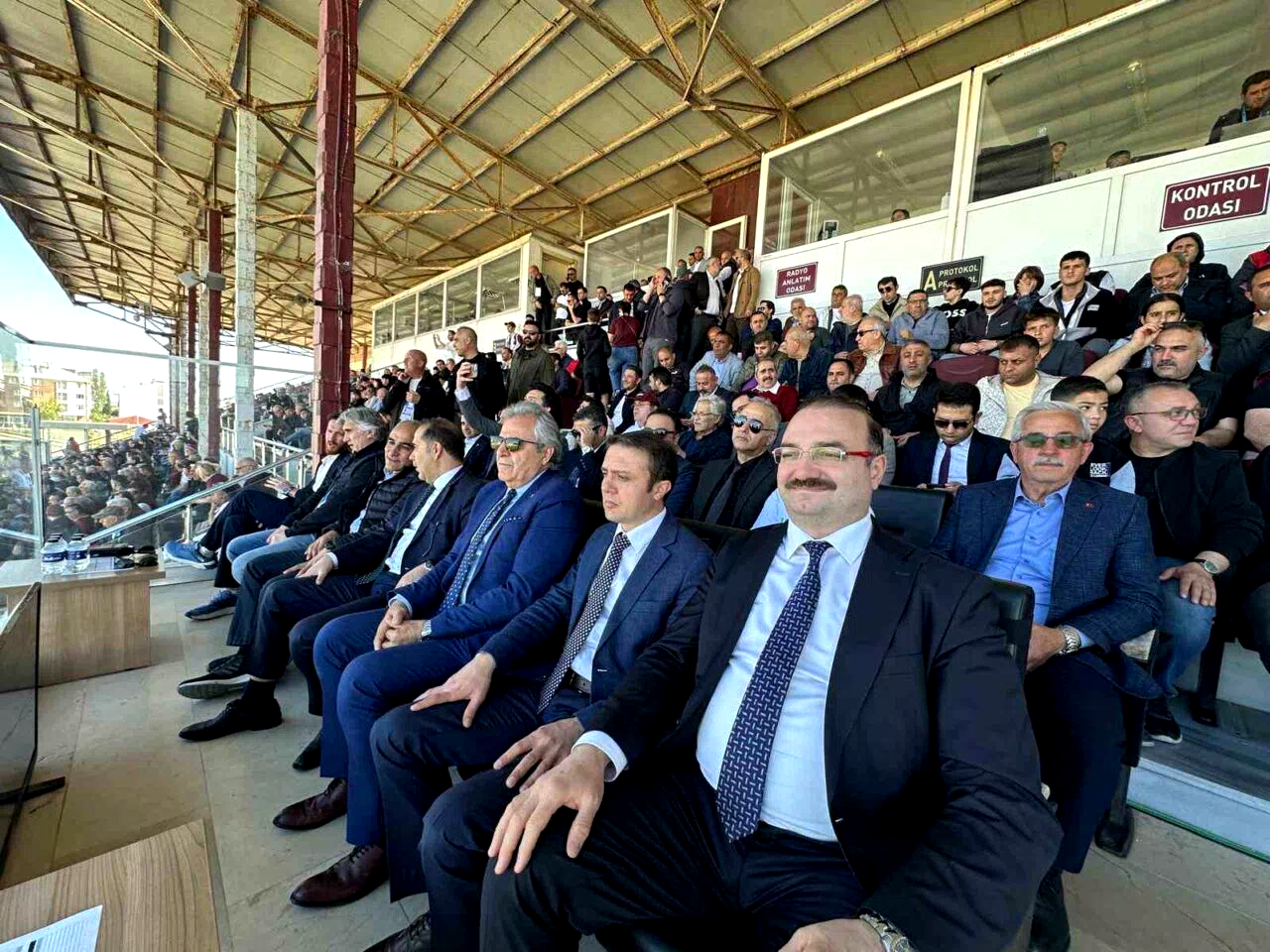 Rektör Hacımüftüoğlu, Erzurumspor’u yalnız bırakmadı
