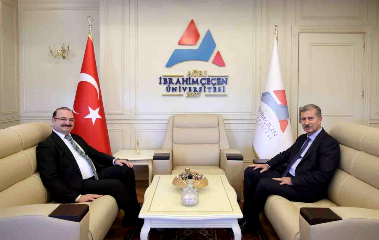Rektör Hacımüftüoğlu’ndan mevkidaşı Rektör Gülçin’e hayırlı olsun ziyareti