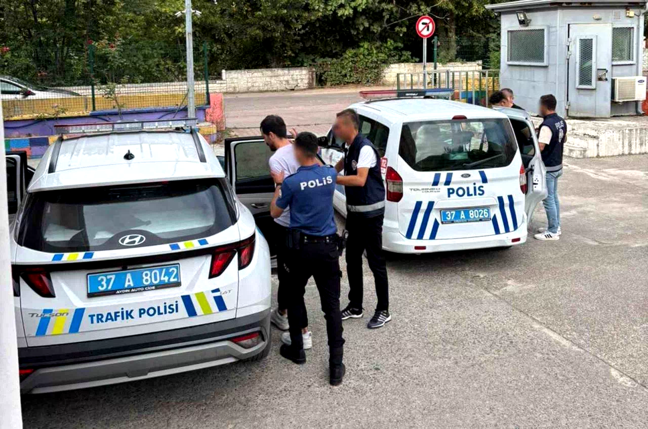 Restoranda yemek yiyen polis memurunu darp ettiler: 3 tutuklama