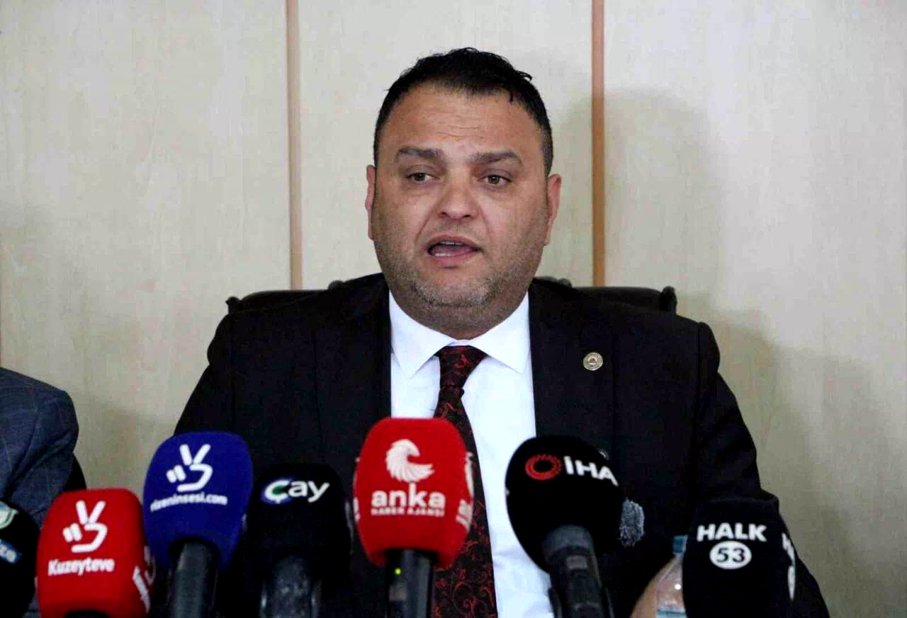 Rize’de çay üreticisine “Hasada ara verin” çağırısı