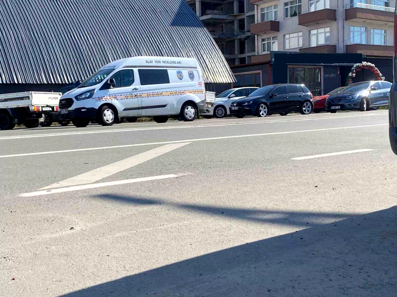 Rize’de mal sahibi ile kiracının kavgası kanlı bitti: 3’ü ağır 4 yaralı