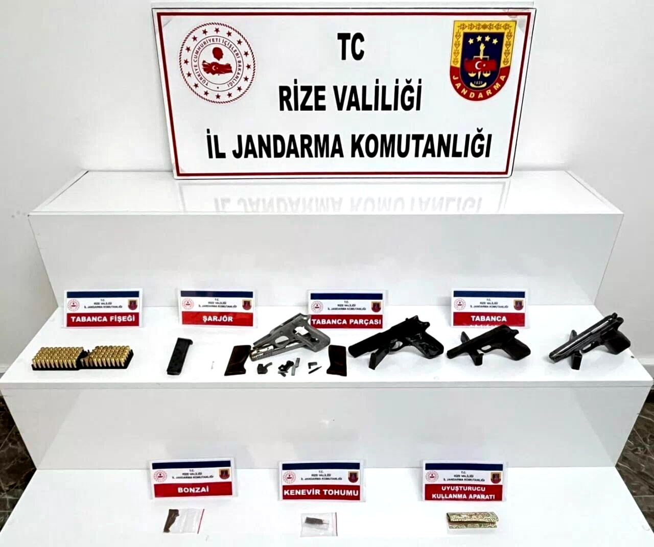 Rize’de ruhsatsız silah ve uyuşturucu operasyonu