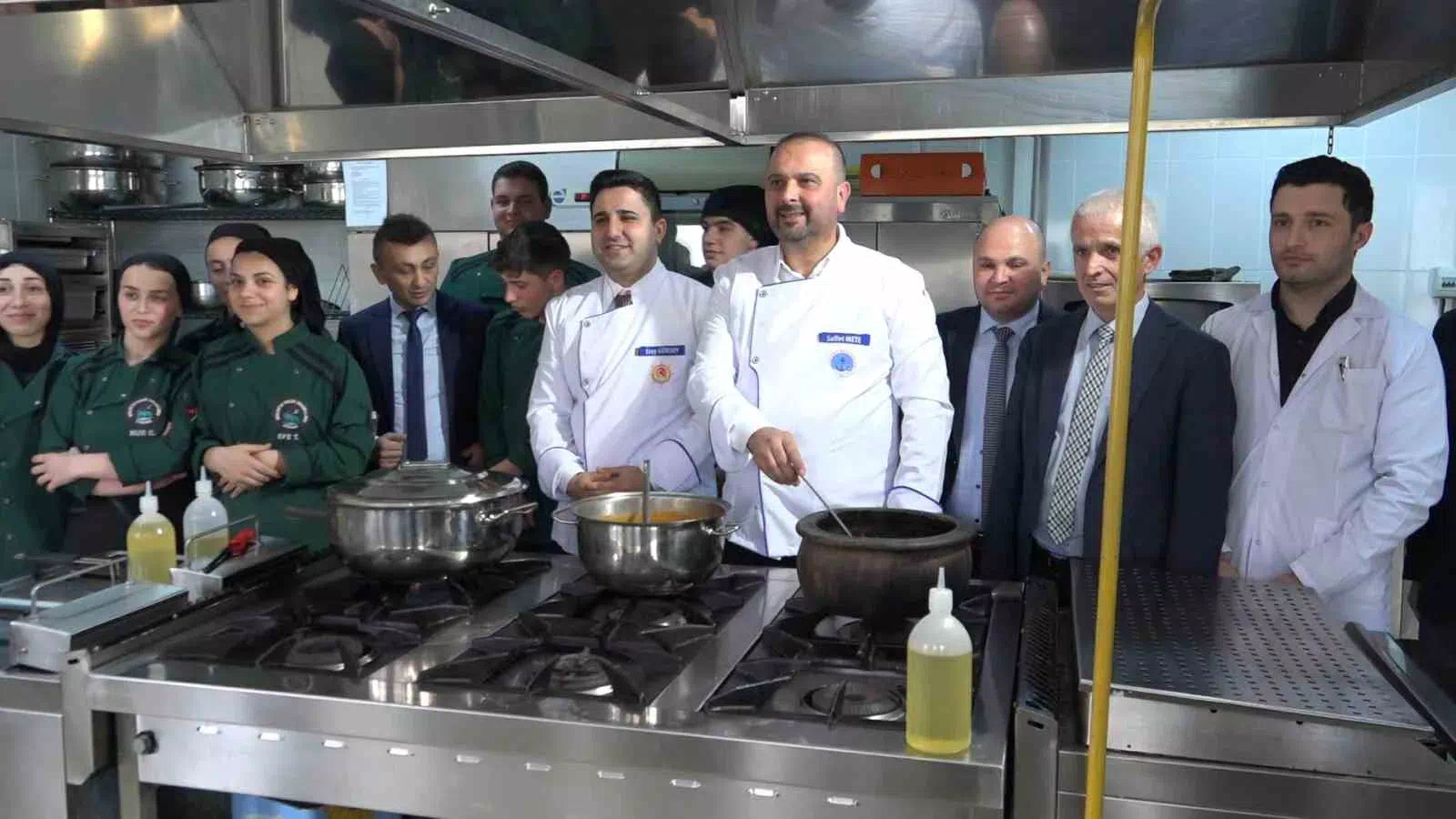 Rize İlçesinde Lise Öğrencilerinden Güzel Bir Dayanışma Örneği