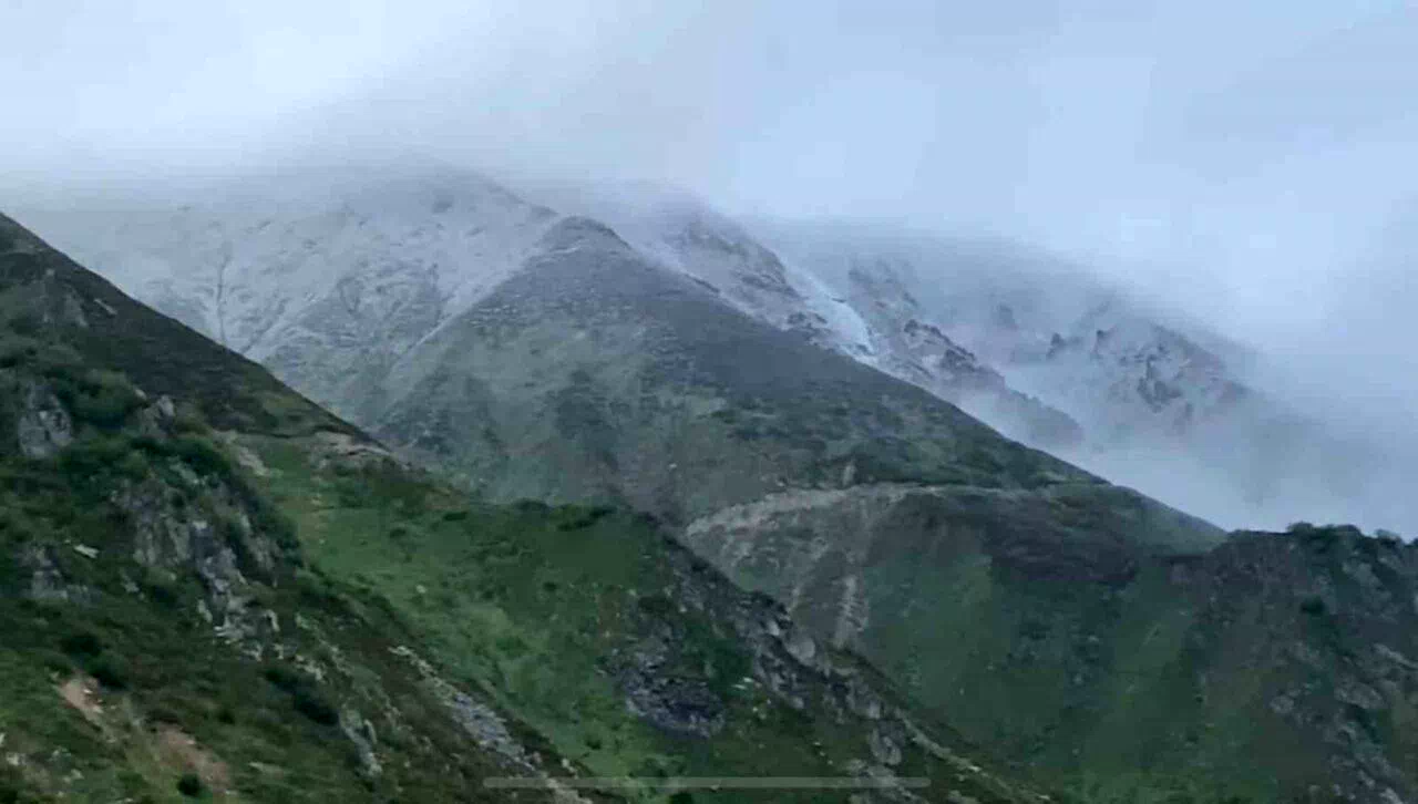 Rize’nin Kavrun Yaylası Haziran ayında beyaza büründü