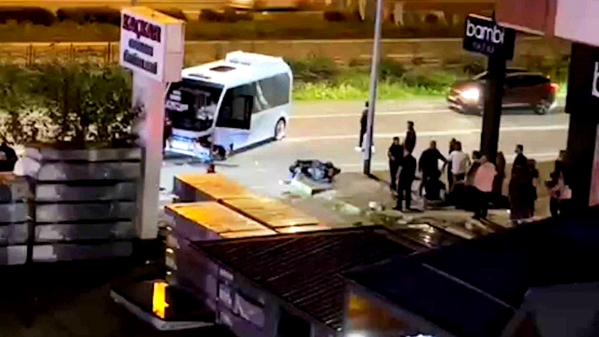 Rize’de minibüs ile motosiklet çarpıştı: 1 ölü